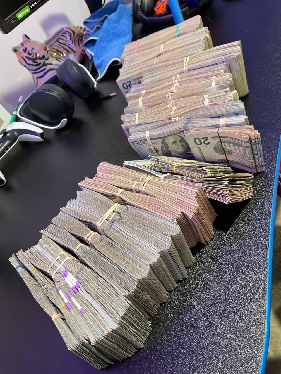 US Dollar Fake Notes Gefälschte US-Dollar-Banknoten - Image 1